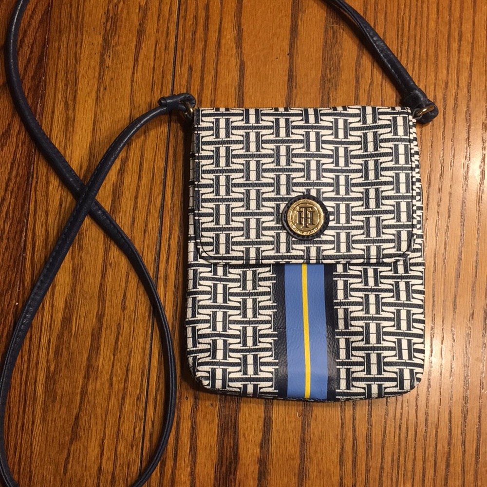 Side satchel/ messenger purse by Tommy Hilfiger